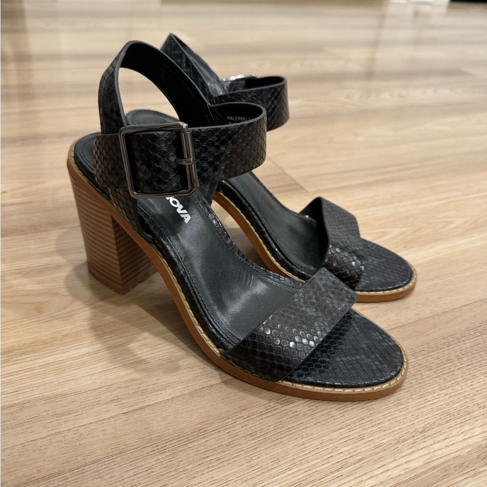 FASHION NOVA | “Palermo” snakeskin black print heels